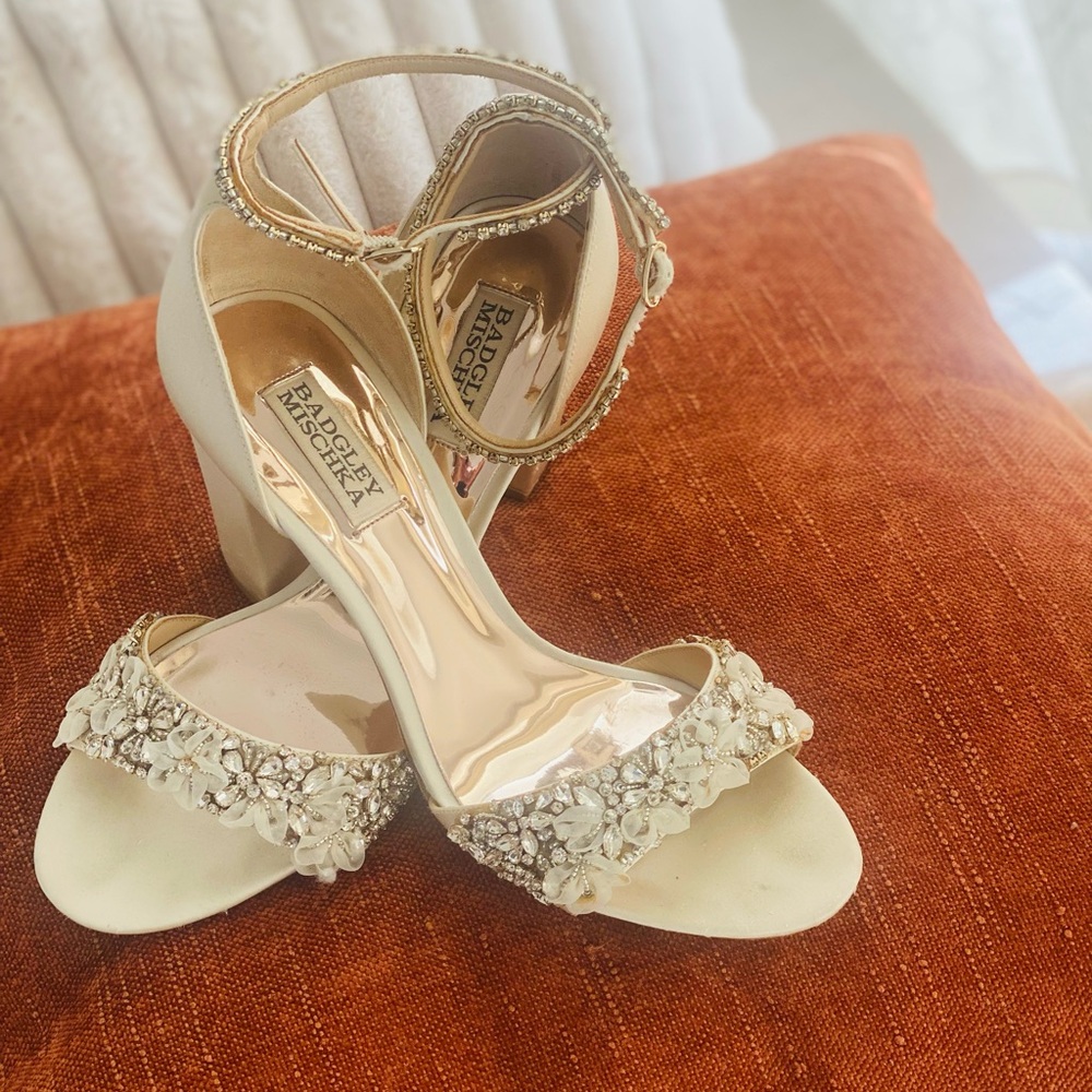 Badgley Mischka Women's Cream Embellished Heels